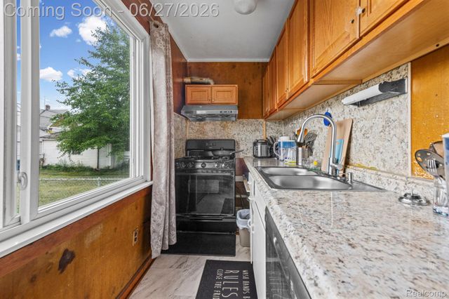 3899 Trowbridge Street, Hamtramck, MI 48212