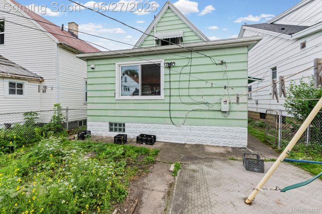 3899 Trowbridge Street, Hamtramck, MI 48212