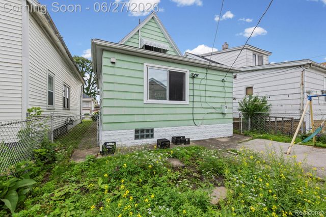 3899 Trowbridge Street, Hamtramck, MI 48212