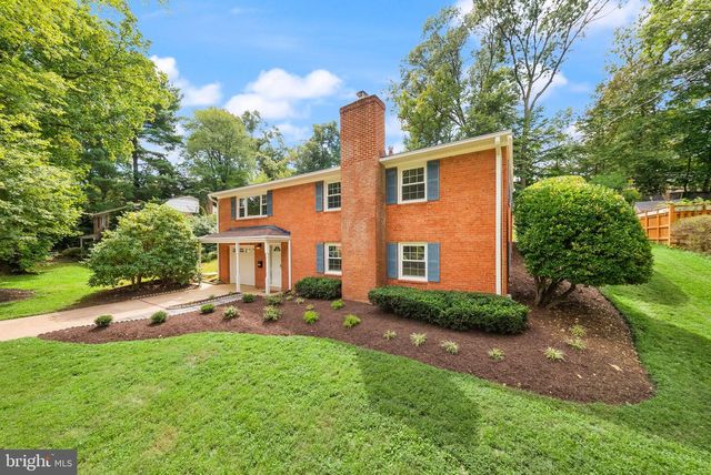 4426 ROCKCREST DR, Fairfax, VA 22032