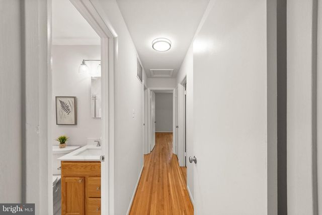 4426 ROCKCREST DR, Fairfax, VA 22032