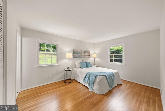 4426 ROCKCREST DR, Fairfax, VA 22032