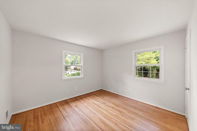 4426 ROCKCREST DR, Fairfax, VA 22032