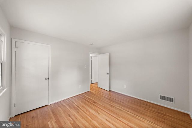 4426 ROCKCREST DR, Fairfax, VA 22032