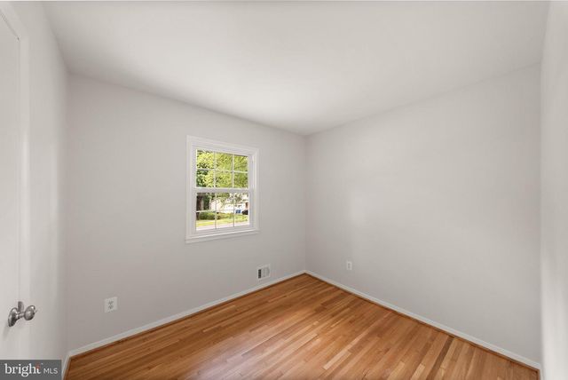4426 ROCKCREST DR, Fairfax, VA 22032