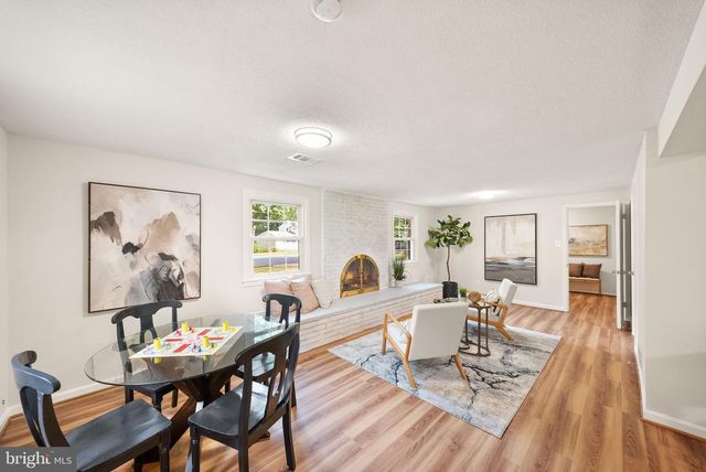 4426 ROCKCREST DR, Fairfax, VA 22032