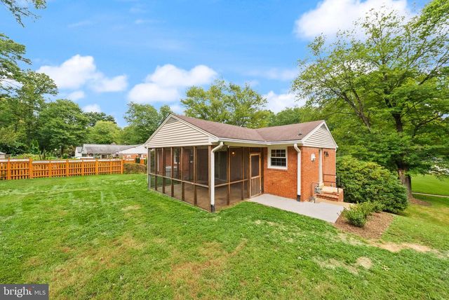 4426 ROCKCREST DR, Fairfax, VA 22032