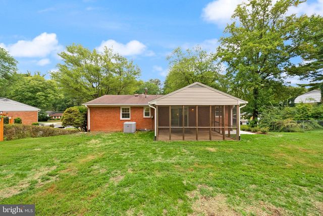 4426 ROCKCREST DR, Fairfax, VA 22032