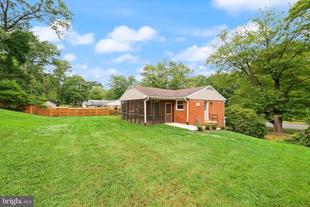4426 ROCKCREST DR, Fairfax, VA 22032