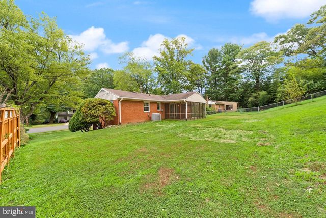 4426 ROCKCREST DR, Fairfax, VA 22032