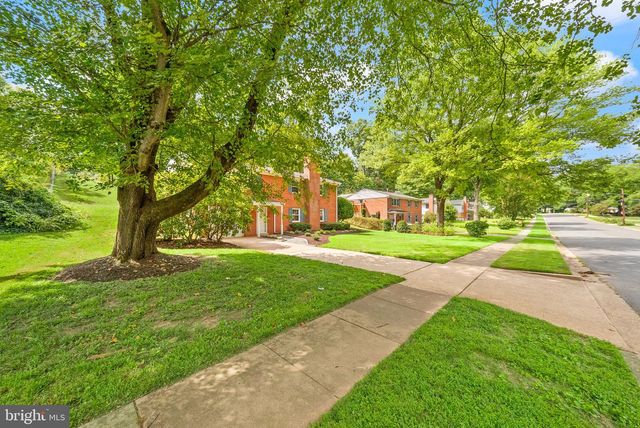 4426 ROCKCREST DR, Fairfax, VA 22032