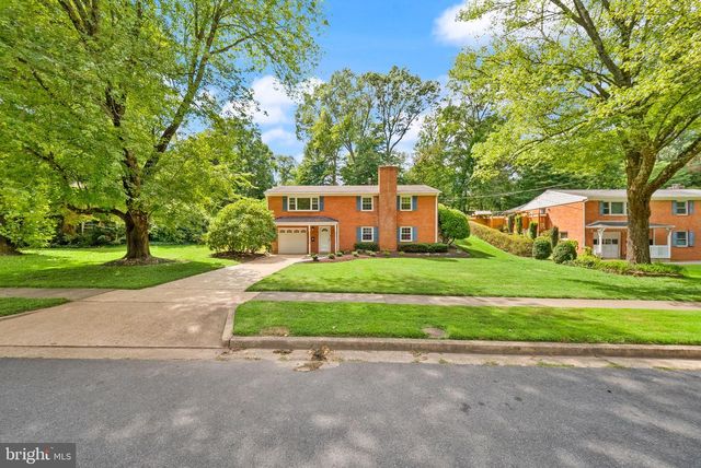 4426 ROCKCREST DR, Fairfax, VA 22032