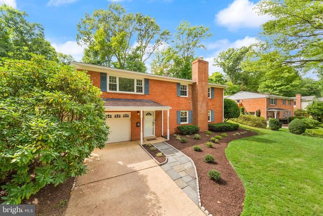 4426 ROCKCREST DR, Fairfax, VA 22032