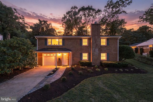 4426 ROCKCREST DR, Fairfax, VA 22032
