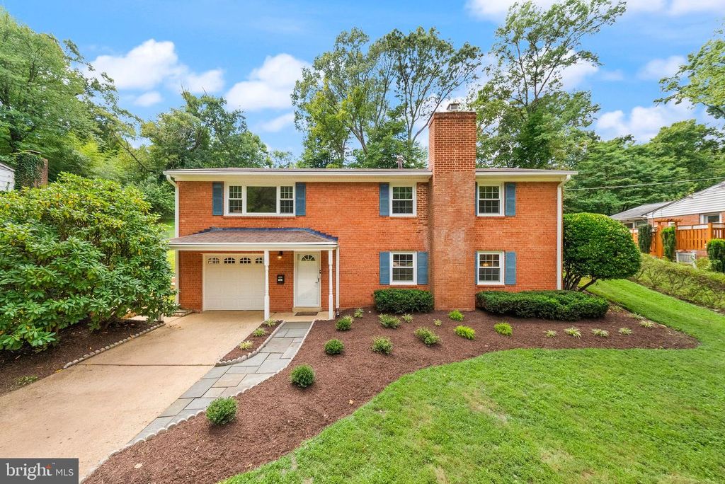 4426 ROCKCREST DR, Fairfax, VA 22032