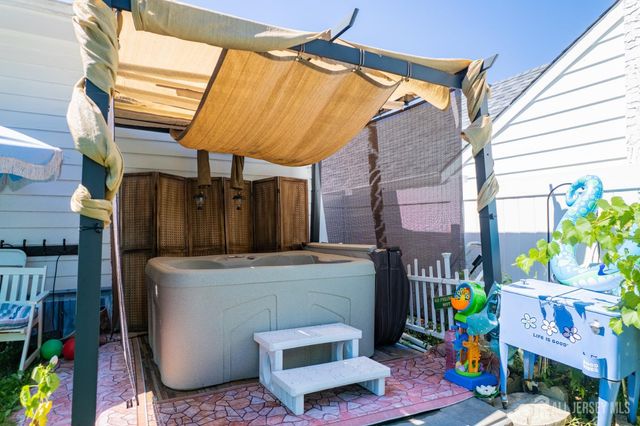 86 James Street, South River, NJ 08882