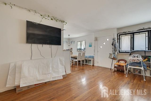 86 James Street, South River, NJ 08882