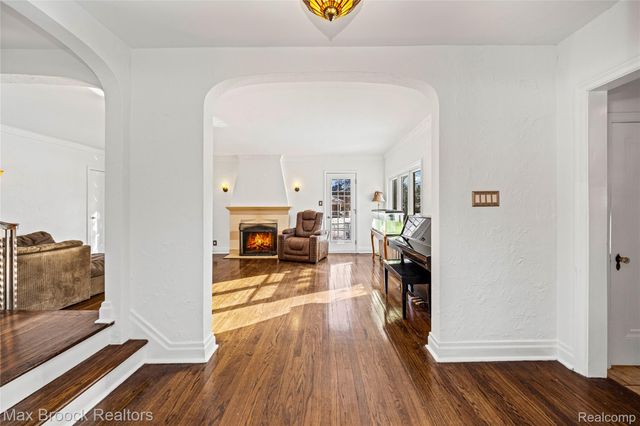 75 Hillsdale Road, Bloomfield Hills, MI 48302