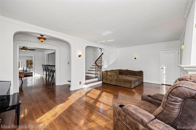 75 Hillsdale Road, Bloomfield Hills, MI 48302