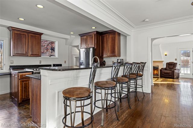 75 Hillsdale Road, Bloomfield Hills, MI 48302