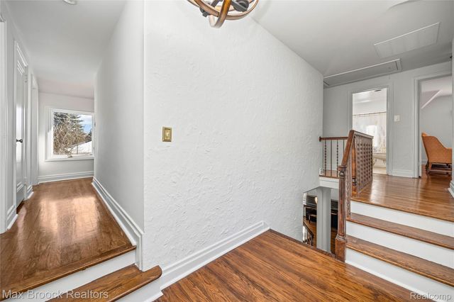 75 Hillsdale Road, Bloomfield Hills, MI 48302