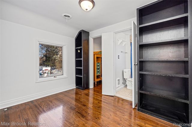 75 Hillsdale Road, Bloomfield Hills, MI 48302