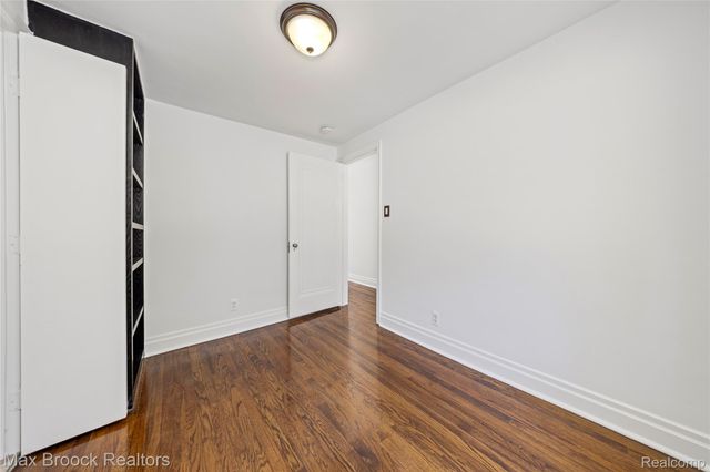 75 Hillsdale Road, Bloomfield Hills, MI 48302