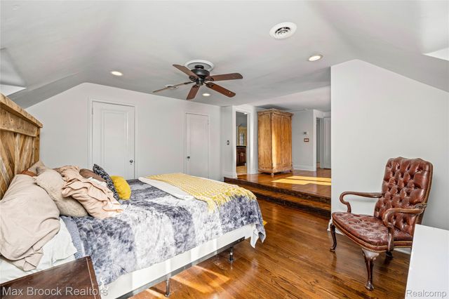 75 Hillsdale Road, Bloomfield Hills, MI 48302