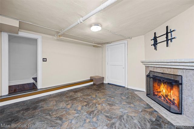 75 Hillsdale Road, Bloomfield Hills, MI 48302