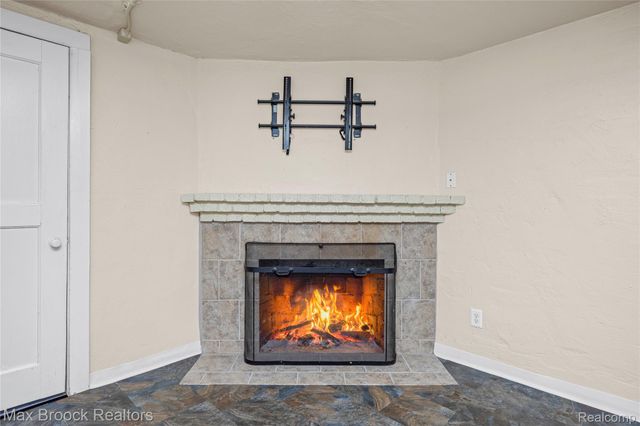 75 Hillsdale Road, Bloomfield Hills, MI 48302