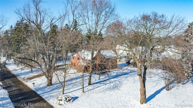 75 Hillsdale Road, Bloomfield Hills, MI 48302