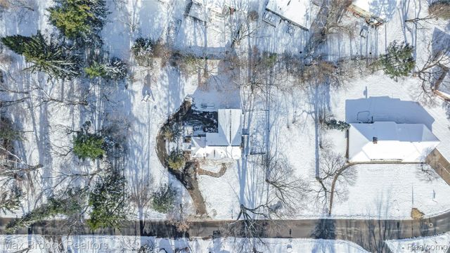 75 Hillsdale Road, Bloomfield Hills, MI 48302