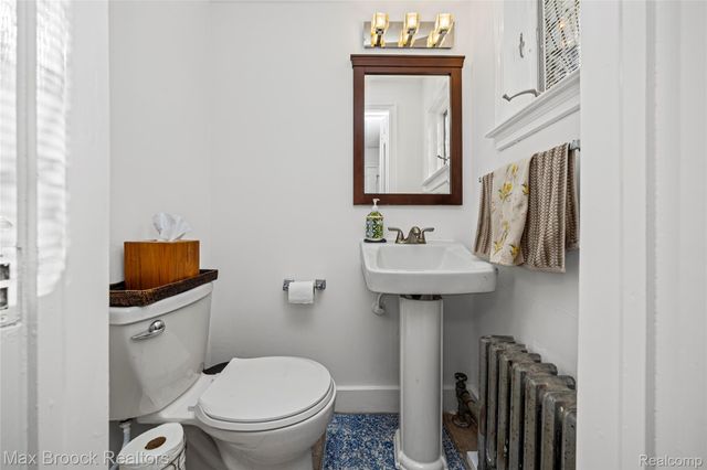 75 Hillsdale Road, Bloomfield Hills, MI 48302