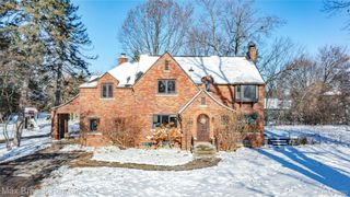 75 Hillsdale Road, Bloomfield Hills, MI 48302