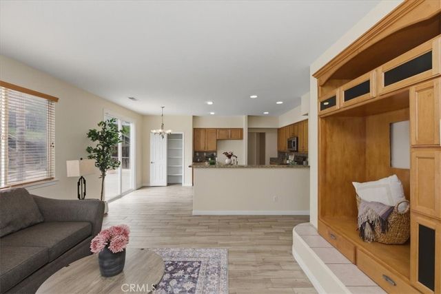 39264 Memory, Murrieta, CA 92563