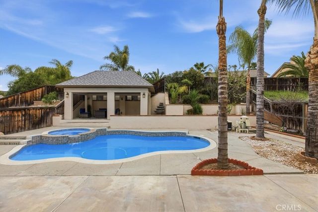 39264 Memory, Murrieta, CA 92563