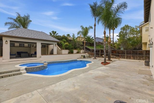39264 Memory, Murrieta, CA 92563