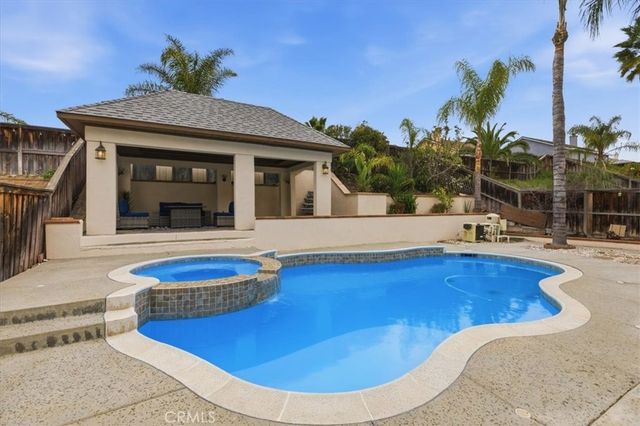 39264 Memory, Murrieta, CA 92563