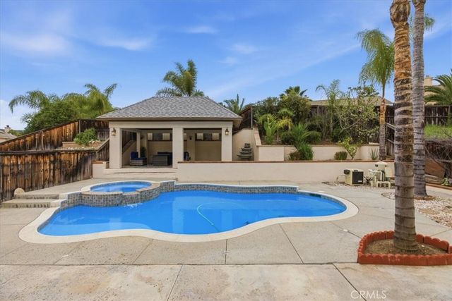 39264 Memory, Murrieta, CA 92563