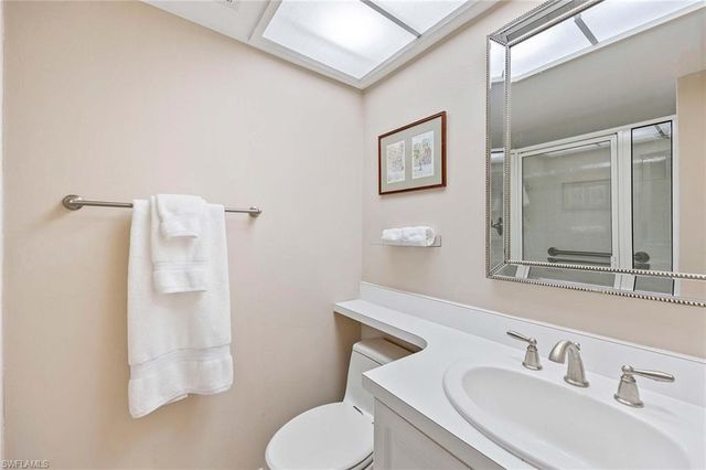 45 High Point CIR S 303, Naples, FL 34103