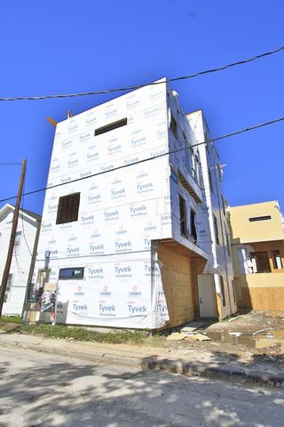 1316 Robin Street A, Houston, TX 77019