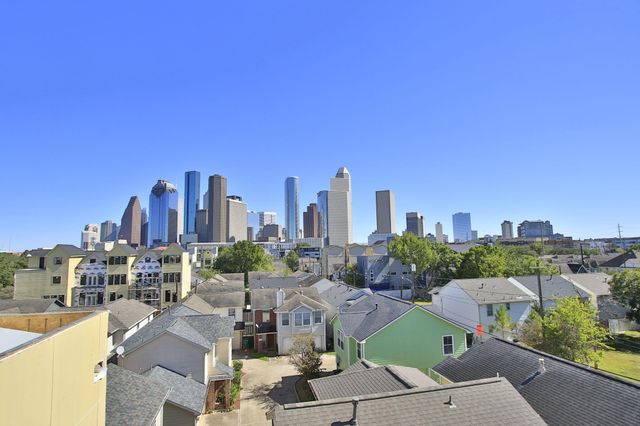 1316 Robin Street A, Houston, TX 77019