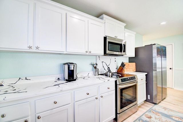 1034 Blue Water Highway, Surfside Beach, TX 77541