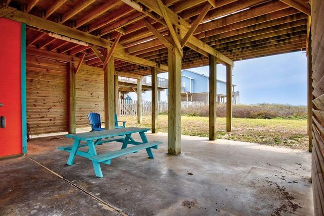 1034 Blue Water Highway, Surfside Beach, TX 77541