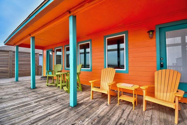 1034 Blue Water Highway, Surfside Beach, TX 77541