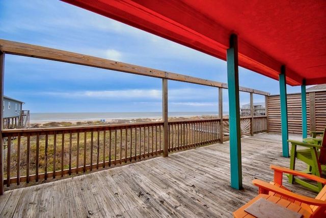 1034 Blue Water Highway, Surfside Beach, TX 77541