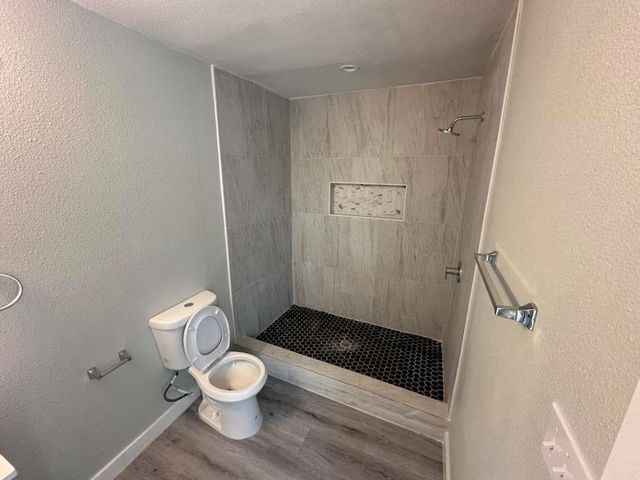 1912 Gentry Street, Houston, TX 77009