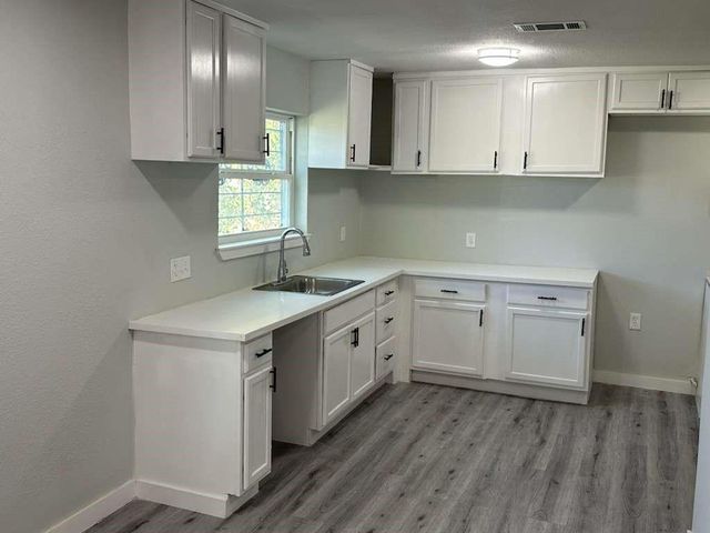 1912 Gentry Street, Houston, TX 77009