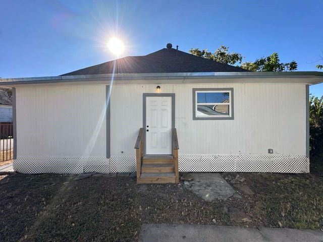 1912 Gentry Street, Houston, TX 77009