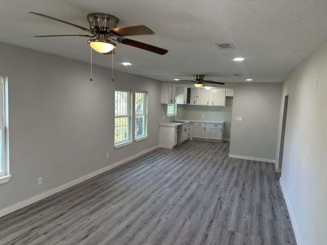 1912 Gentry Street, Houston, TX 77009